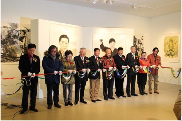 全国青少年儿童文化艺术展评委受邀出席王志华韩国首尔个人画展